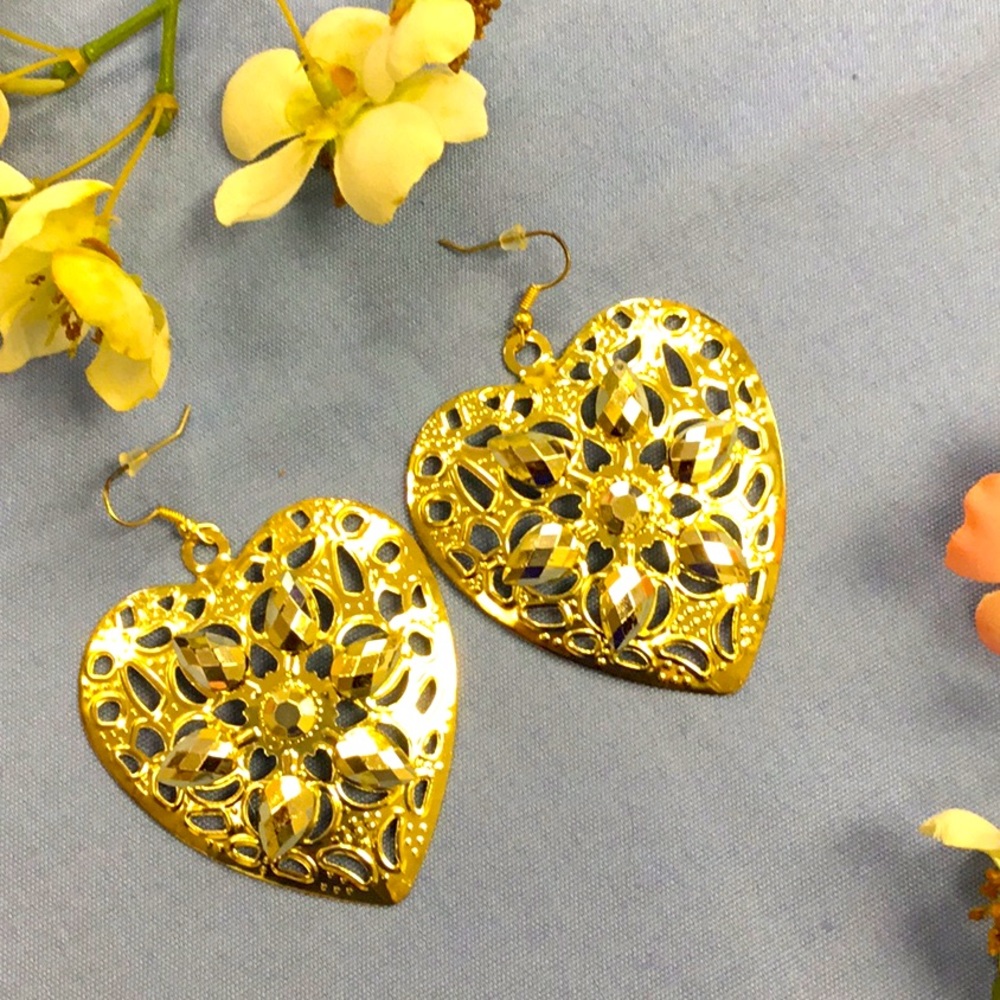 Filigree Heart Earrings Gold tone Metal New